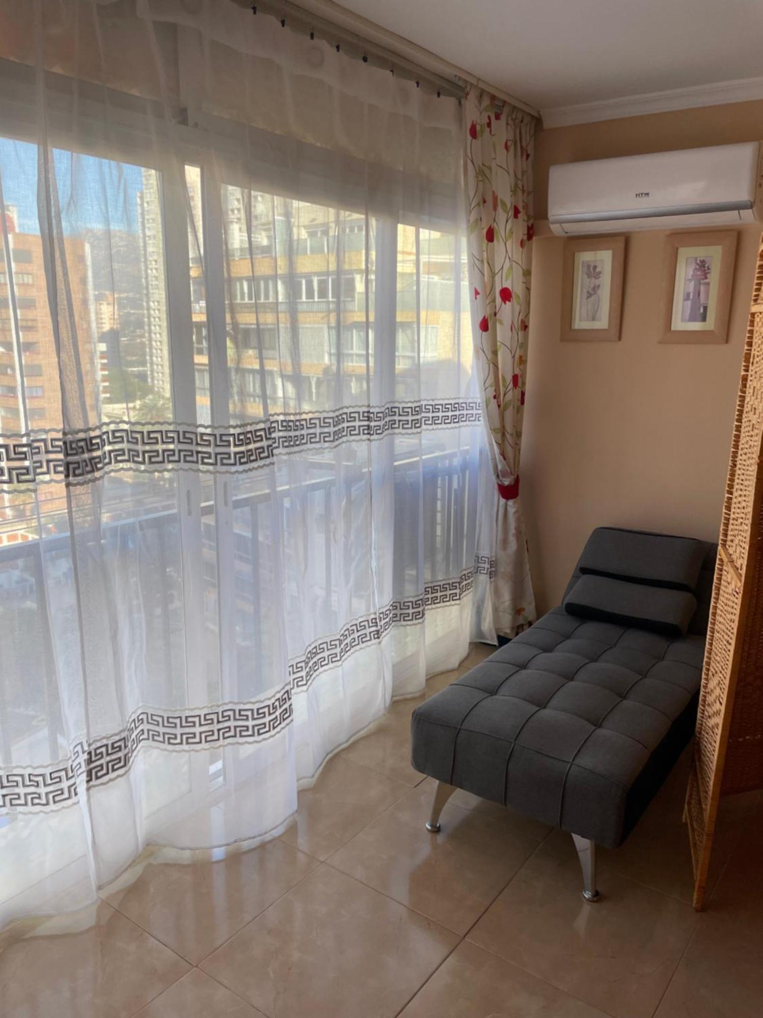 Bermudas-Turis Apartamentos Benidorm Eksteriør bilde