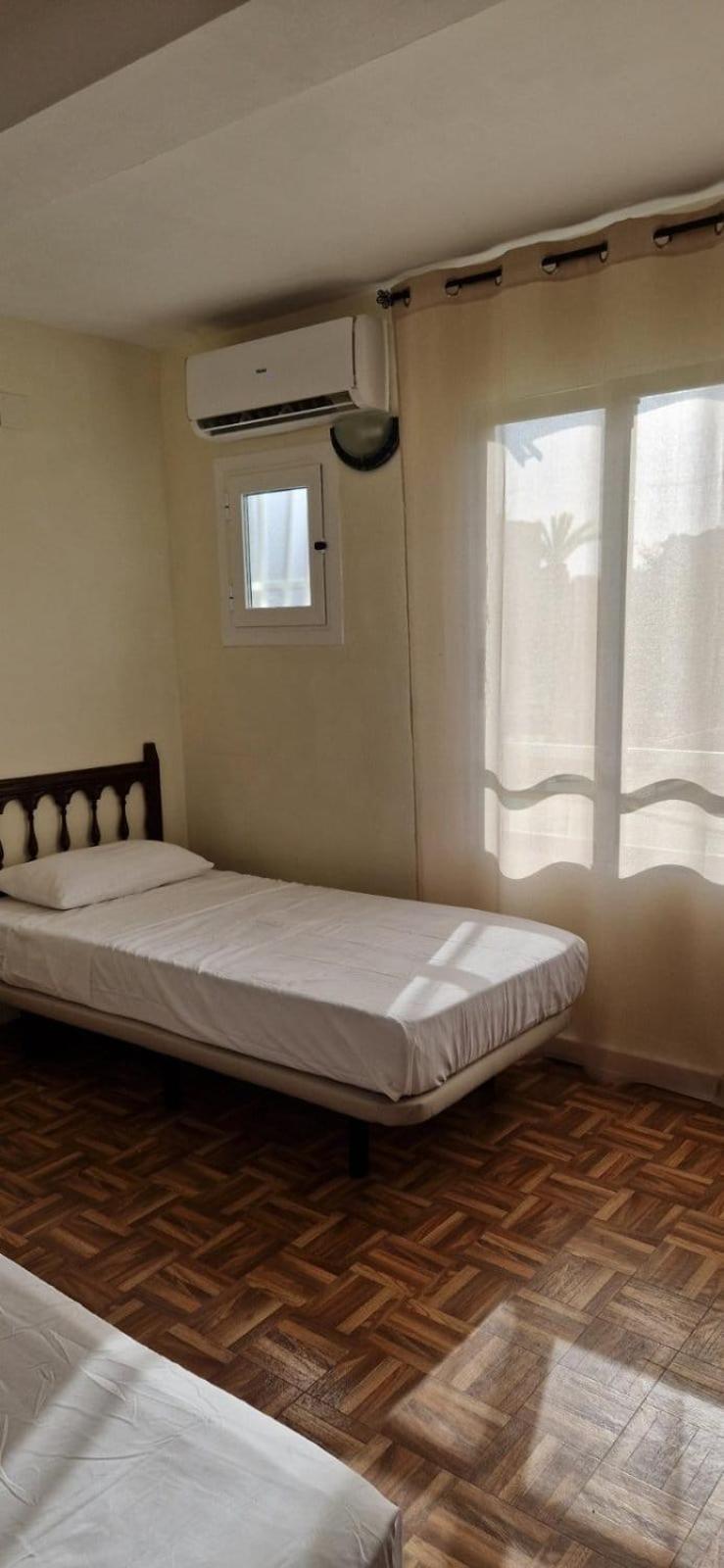 Bermudas-Turis Apartamentos Benidorm Eksteriør bilde